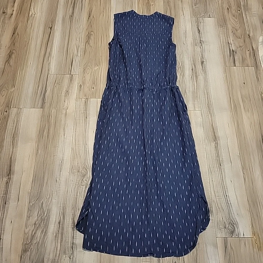 Faherty Navy Blue Sleeveless Midi Dress with Subtle White Dash Print - Picture 3 of 11